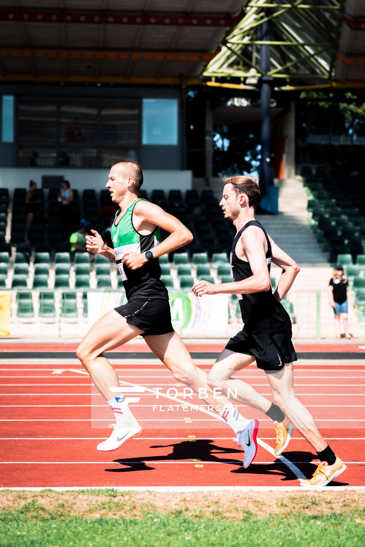 Steffen Hannich (VfL Wolfsburg) und Paul-Simon Reiss (Hannover 96) ueber 5000m am 03.07.2022 waehrend den NLV+BLV Leichtathletik-Landesmeisterschaften im Jahnstadion in Goettingen (Tag 1)